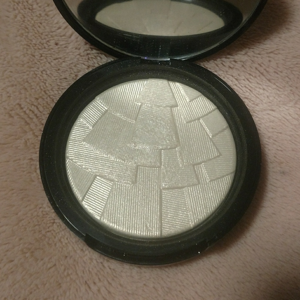 Anastasia Starlight Illuminator
